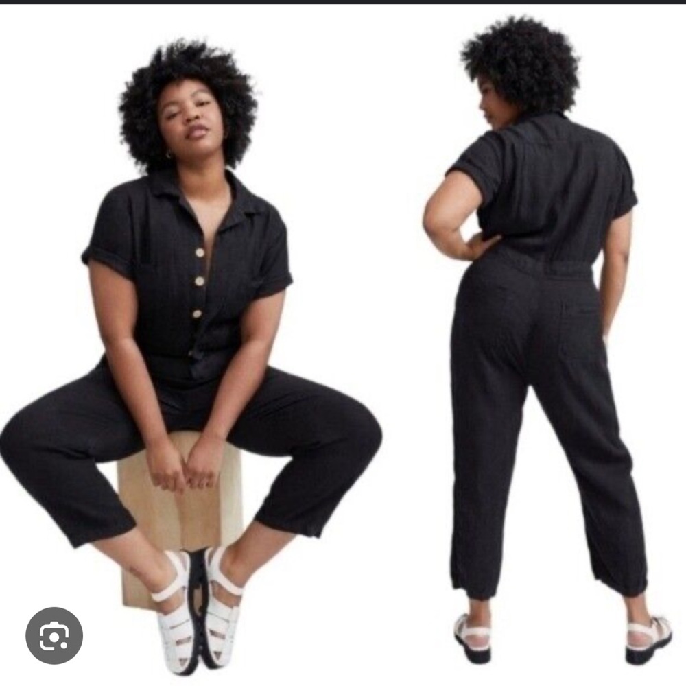 Black Women's Short-Sleeve Utility Jumpsuit